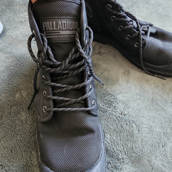 Palladium high tops - Picture 2 of 2